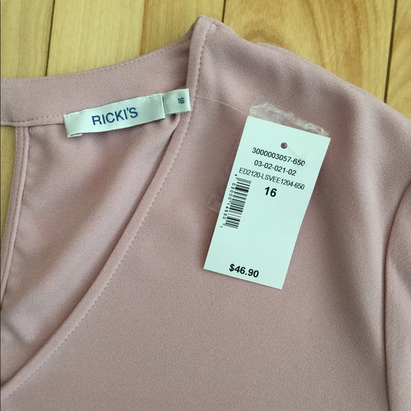 Ricki’s Long Sleeve Blouse NWT - Picture 3 of 4